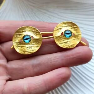 Surrealism Blue Eye Sunglasses Brooch– Unique Statement Pin